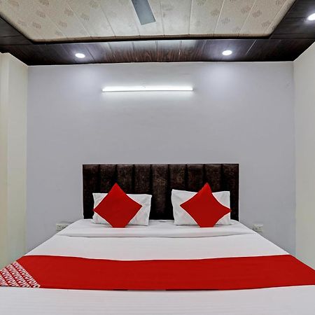 Oyo Flagship Evergreen Tower Hotel Ghaziabad Εξωτερικό φωτογραφία