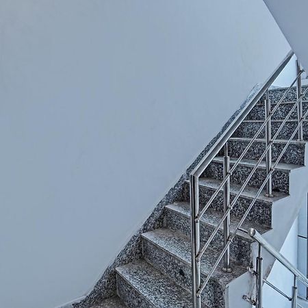 Oyo Flagship Evergreen Tower Hotel Ghaziabad Εξωτερικό φωτογραφία