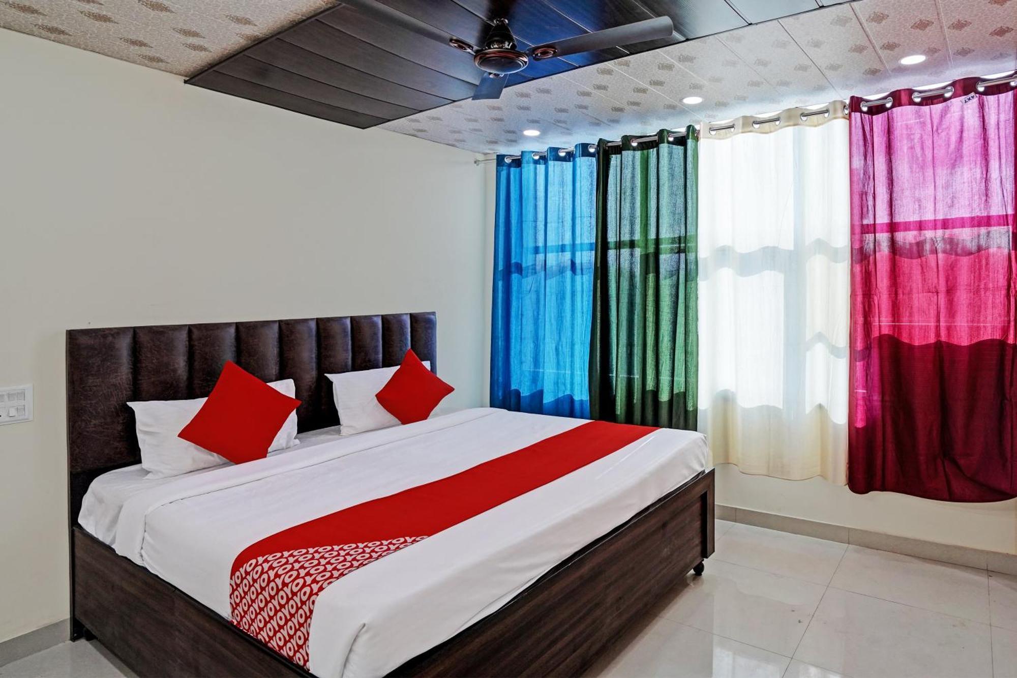 Oyo Flagship Evergreen Tower Hotel Ghaziabad Εξωτερικό φωτογραφία